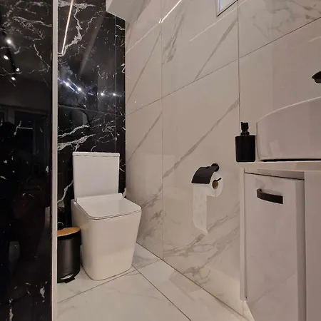 3 Modern Close To The Beach! 公寓 拉纳卡