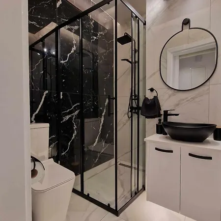 3 Modern Close To The Beach! 拉纳卡