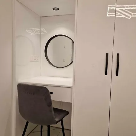 3 Modern Close To The Beach! 公寓 拉纳卡