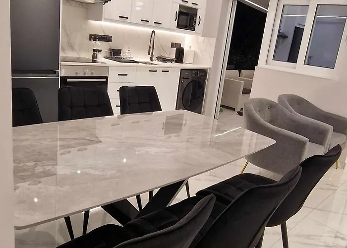 3 Modern Close To The Beach! Lejlighed *